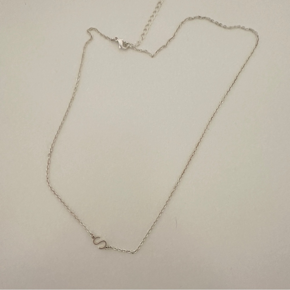 Silver “S” necklace